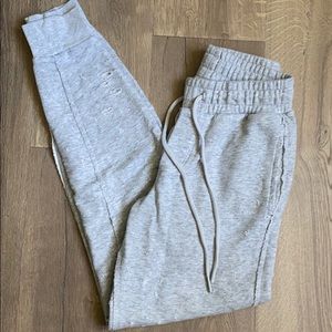 Alo yoga sweatpants